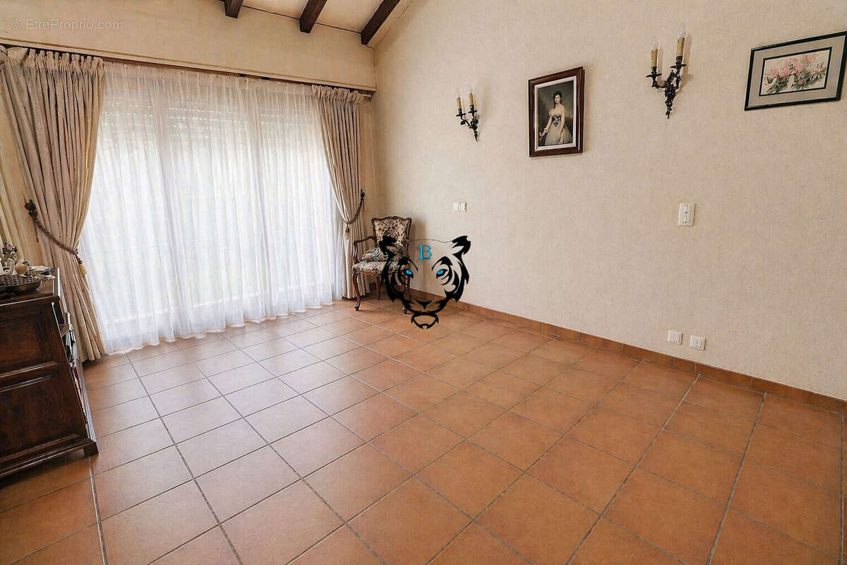 Maison à FREJUS