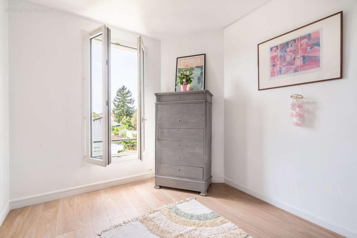 Appartement à LE PERREUX-SUR-MARNE