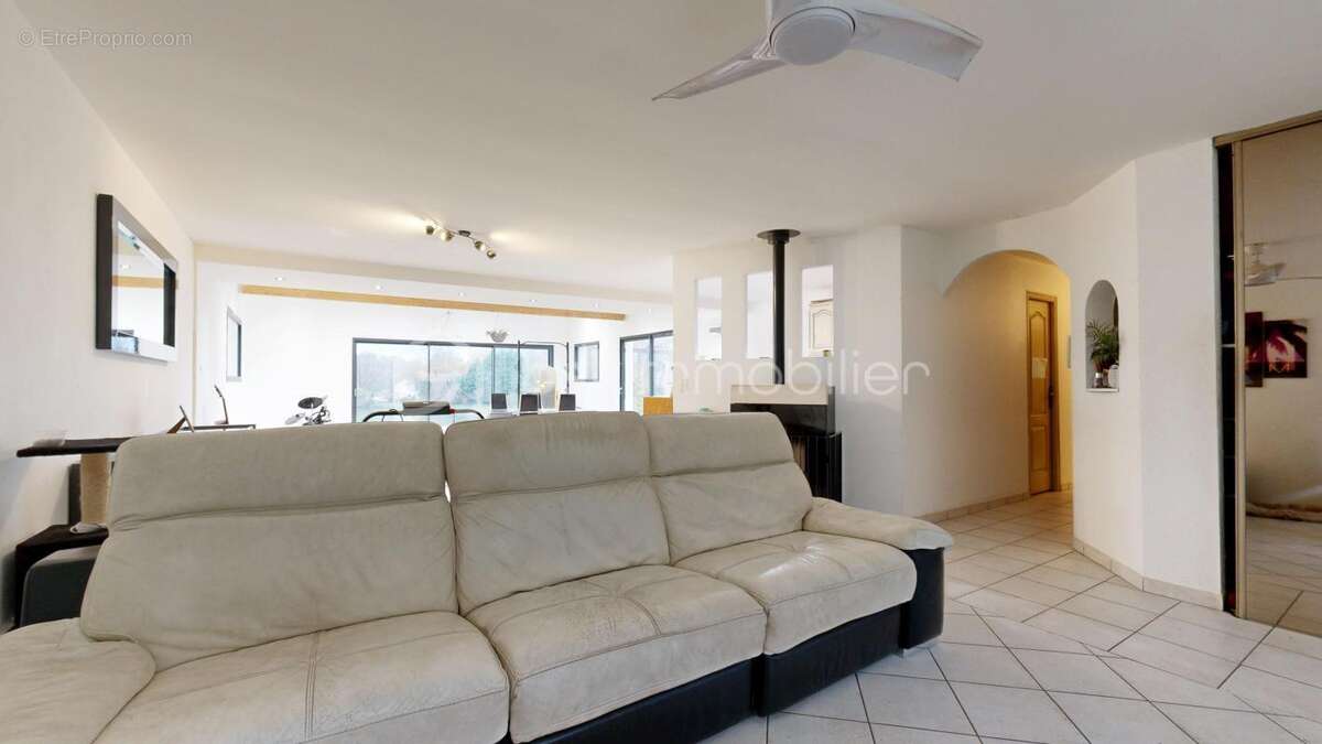 Maison à BONNAC-LA-COTE