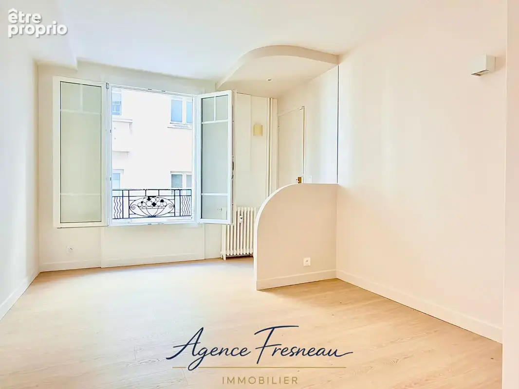 Deux-pièces rénové de 38 m² - Paris 15e, quartier Convention-Vaugirard - photo 2