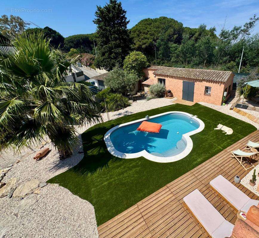 Maison à FREJUS