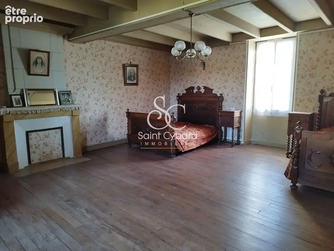 À vendre : Corps de ferme à Douzat - 7 pièces, 5 chambres - photo 10