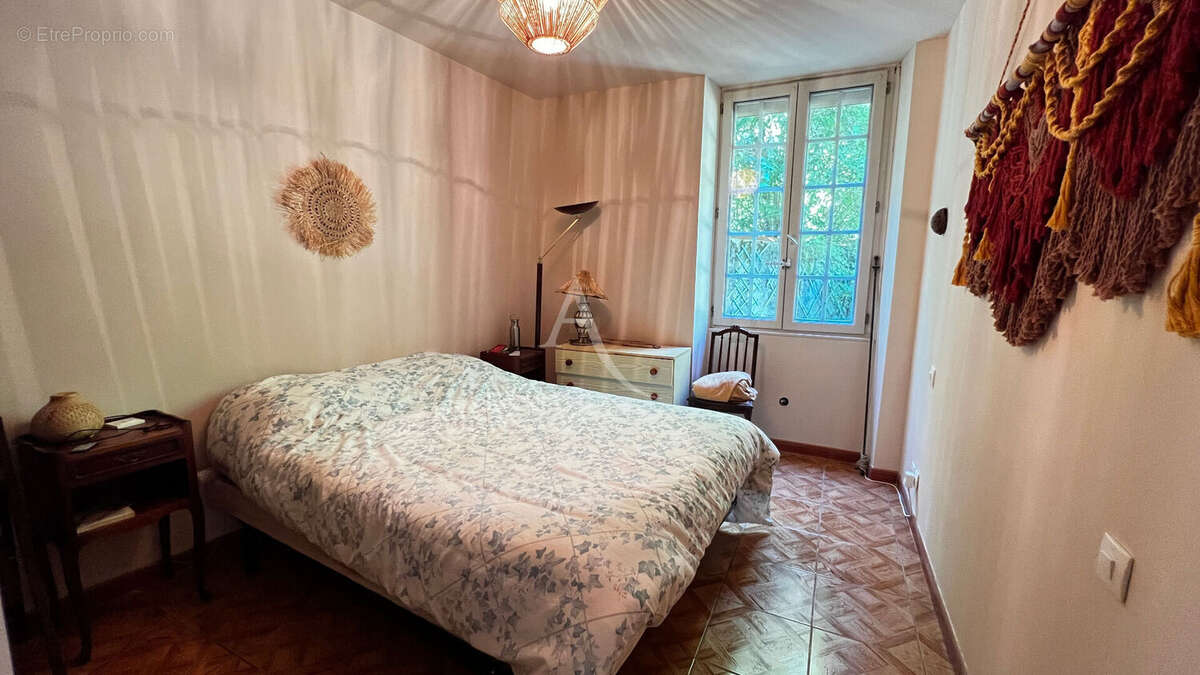 Maison en pierre Medis 170m² quartier très calme - photo 3