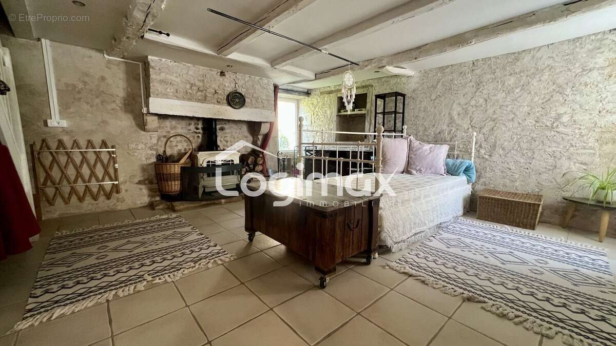 Maison 210 m² à Salles-Sur-Mer  - photo 11