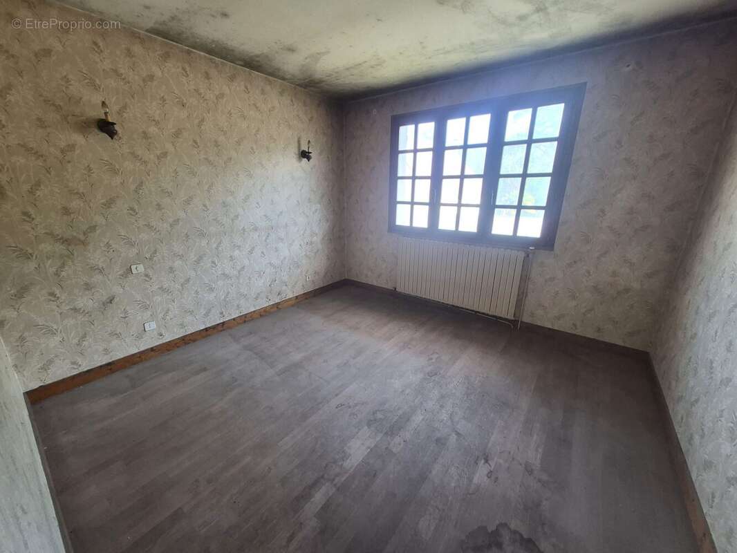 Maison à ANGERVILLIERS