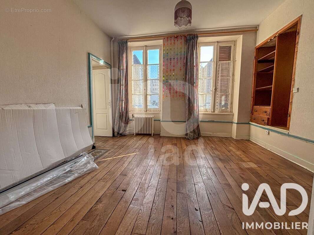 Maison 228 m² à Montlucon  - photo 9