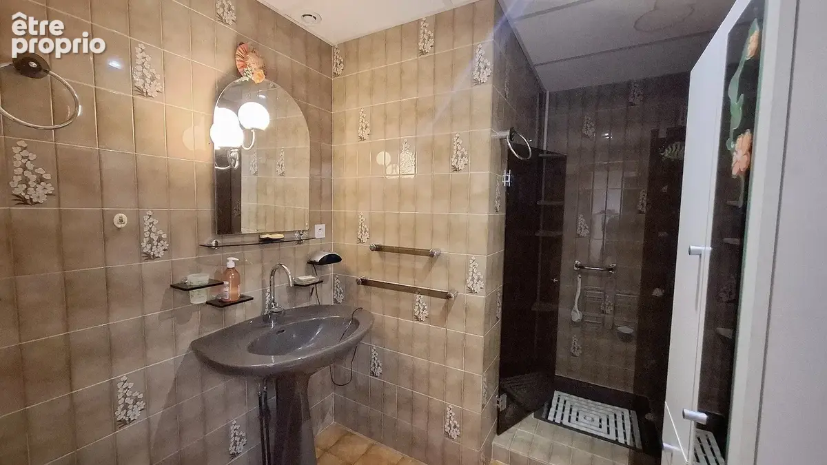 A vendre à Vichy Maison 3 pièces de plain-pied avec sous-sol et garage. - photo 14