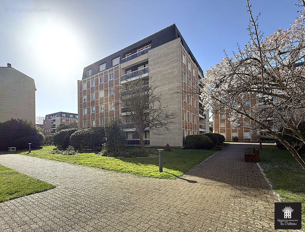 Appartement à VERSAILLES