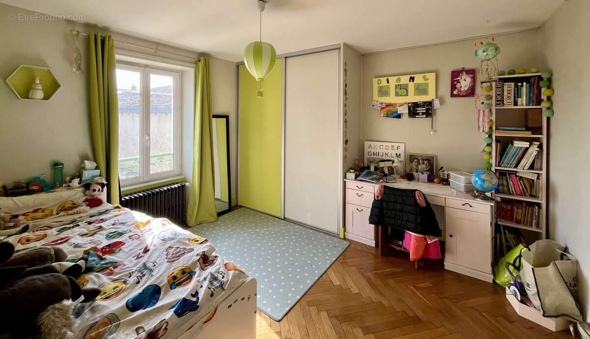 Maison à CORCELLES-EN-BEAUJOLAIS