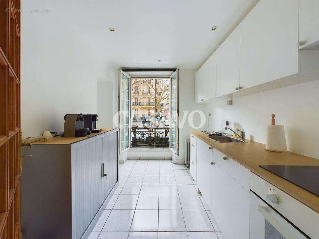 Appartement à PARIS-18E