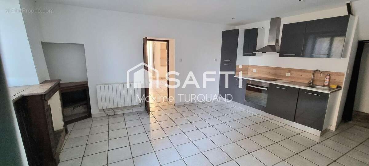 Maison 275 m² à Reaumur  - photo 2