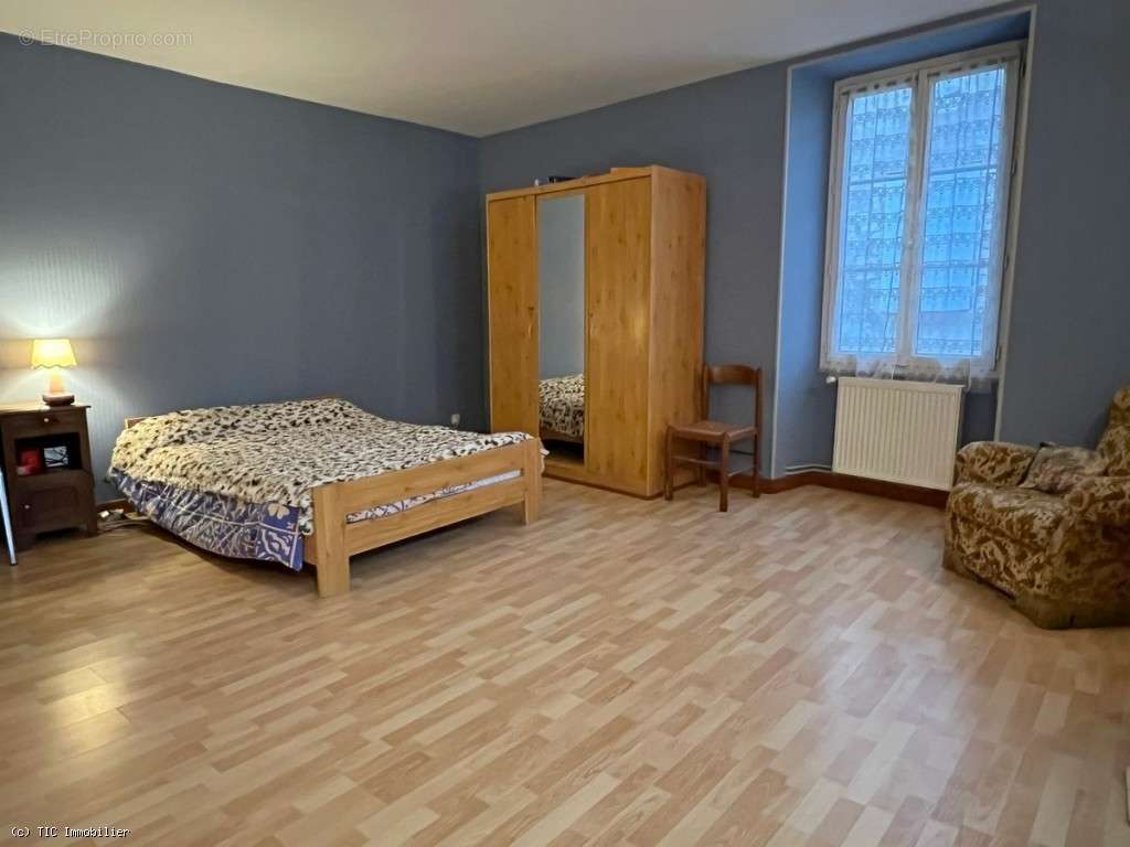 Maison à VERTEUIL-SUR-CHARENTE