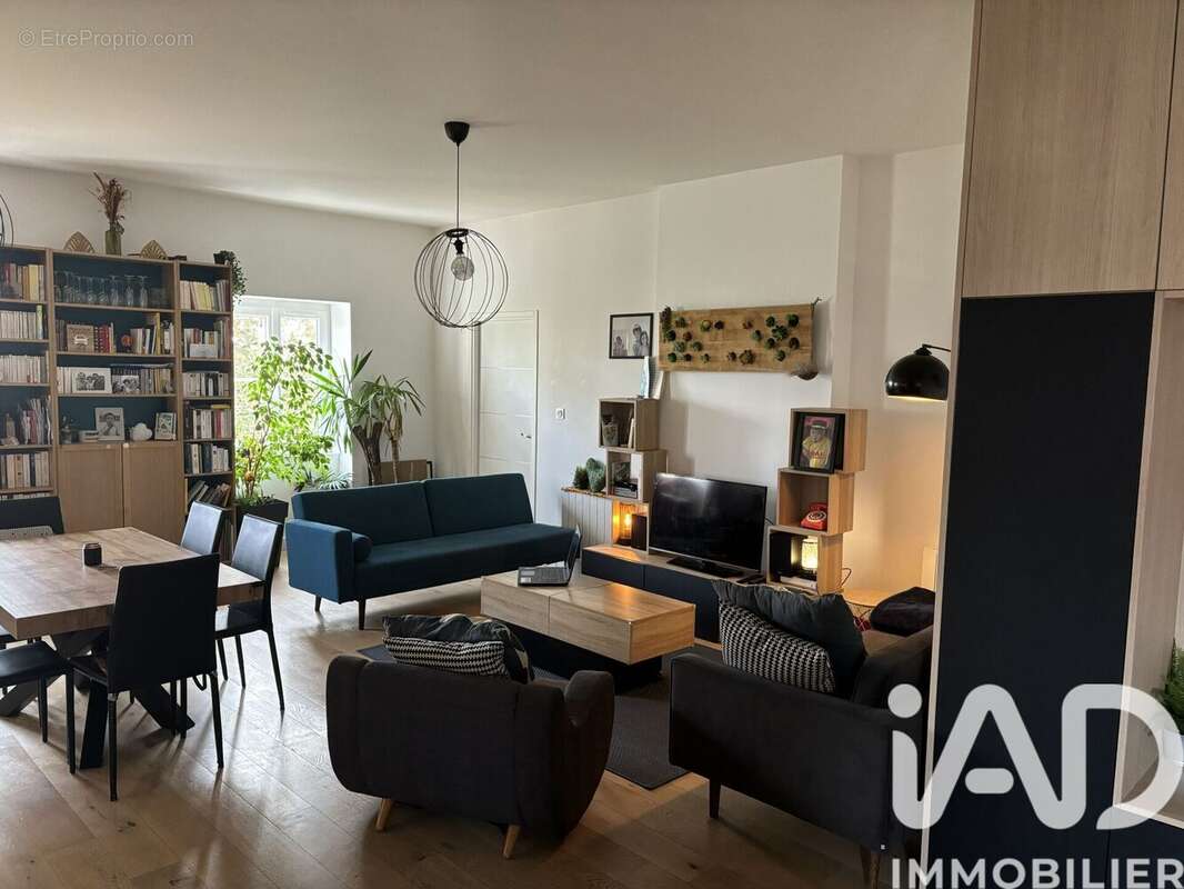 Photo 4 - Appartement à SAINT-GENIS-LES-OLLIERES