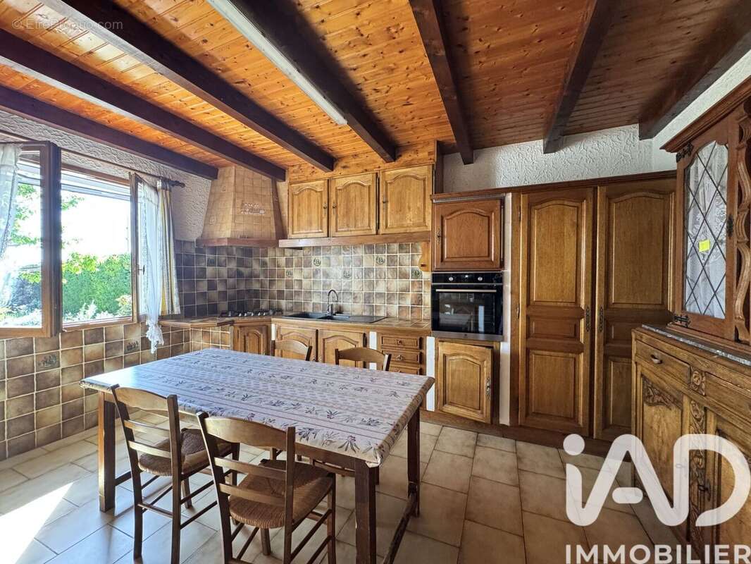 Maison 133 m² à Pourrieres  - photo 7
