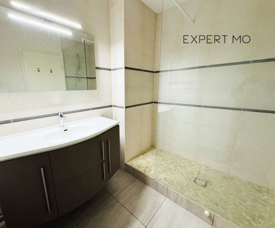 Appartement à SASSENAGE