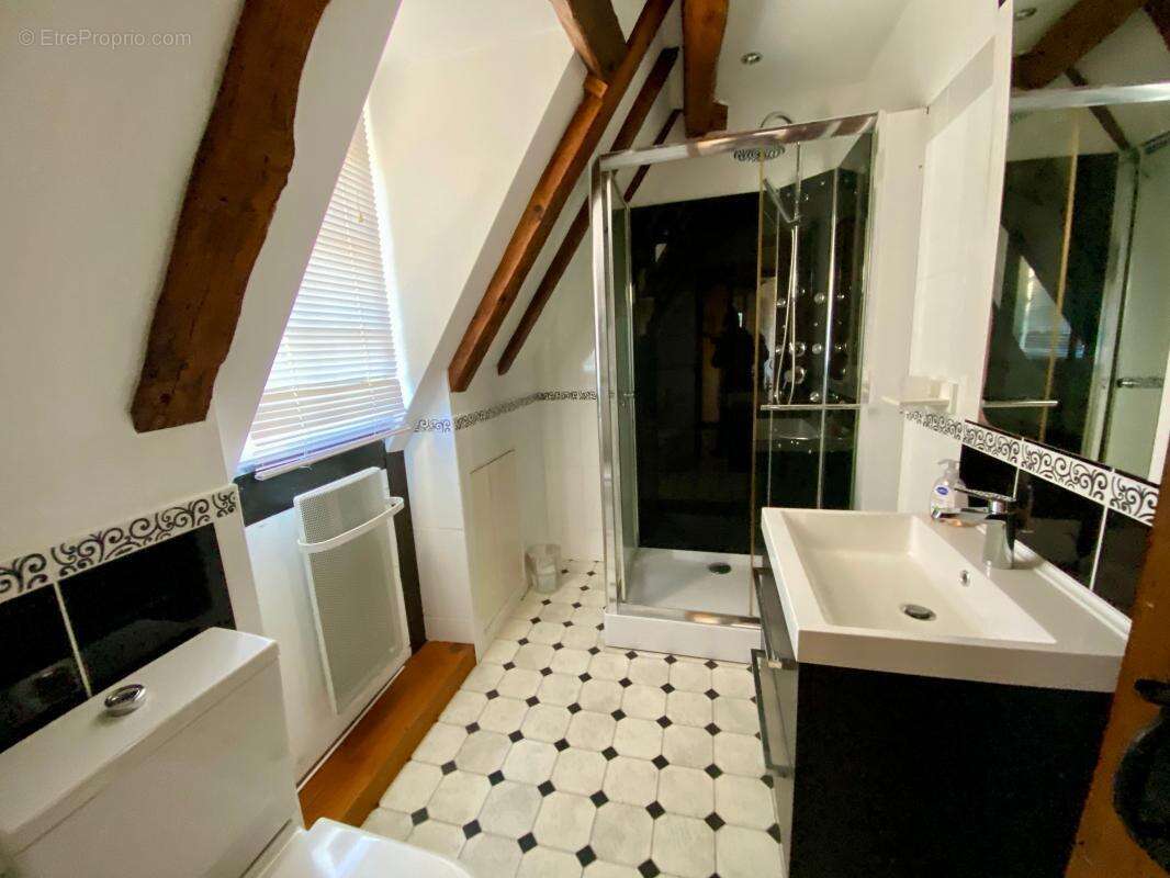 Belle maison en pierres avec piscine - photo 17