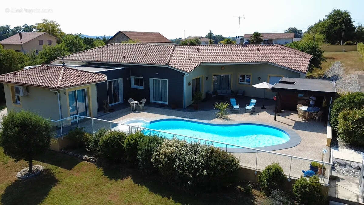Maison à HAGETMAU