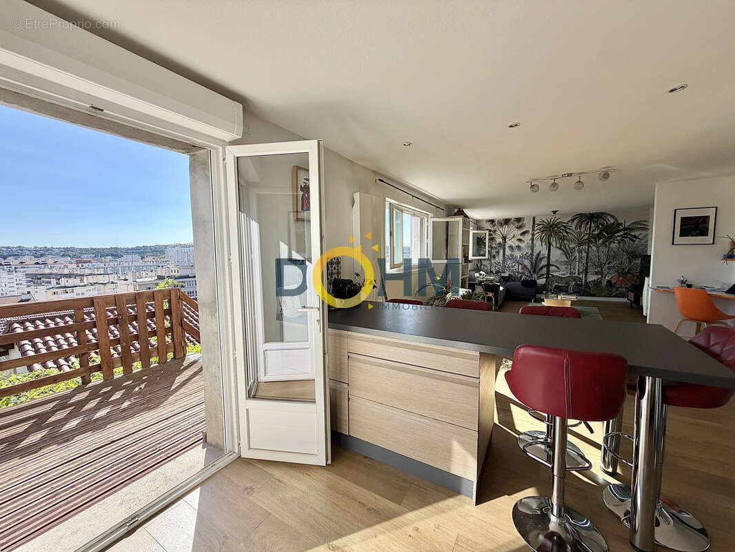 Appartement à SAINT-ETIENNE