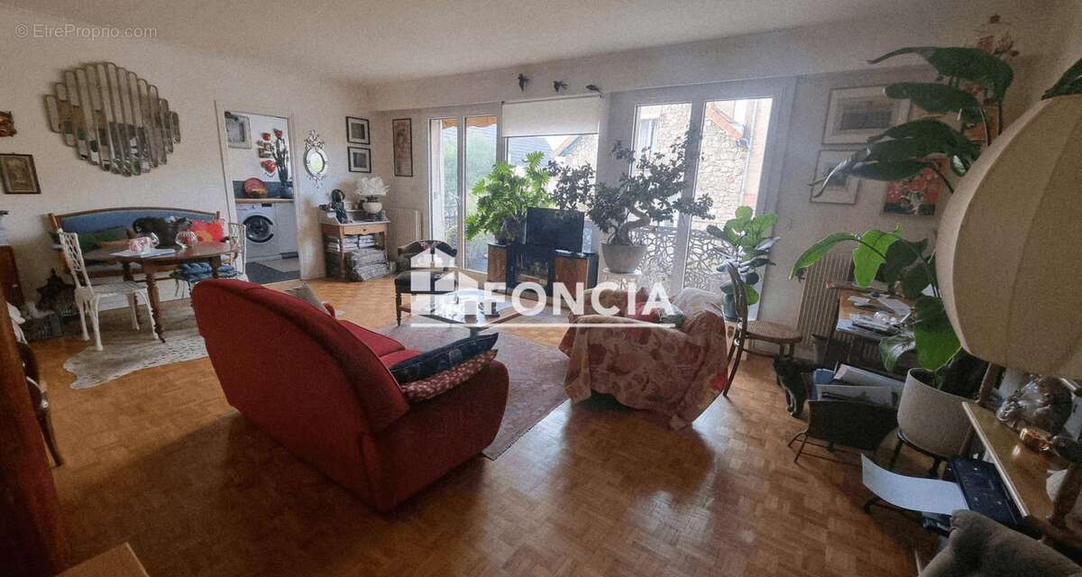 Appartement à BOURG-LA-REINE