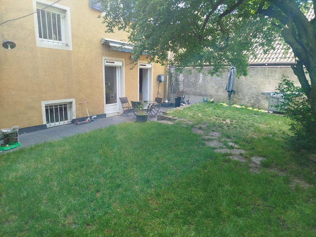 Maison  avec jardin , garage et appartement indépendant - photo 2