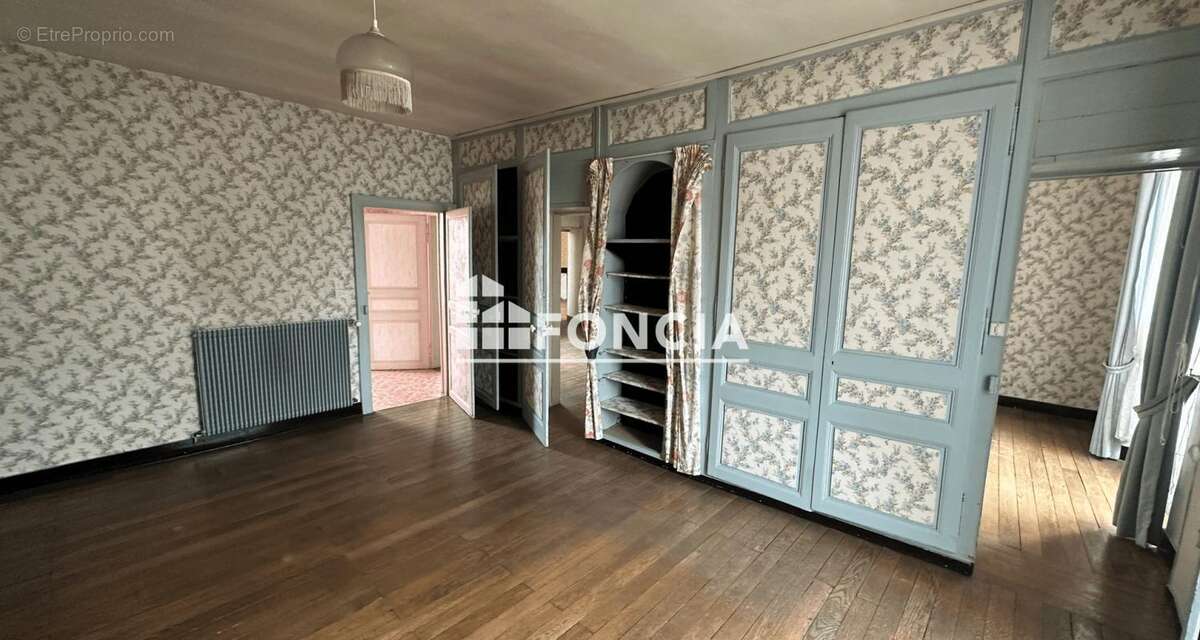 Maison à SAINT-CALAIS