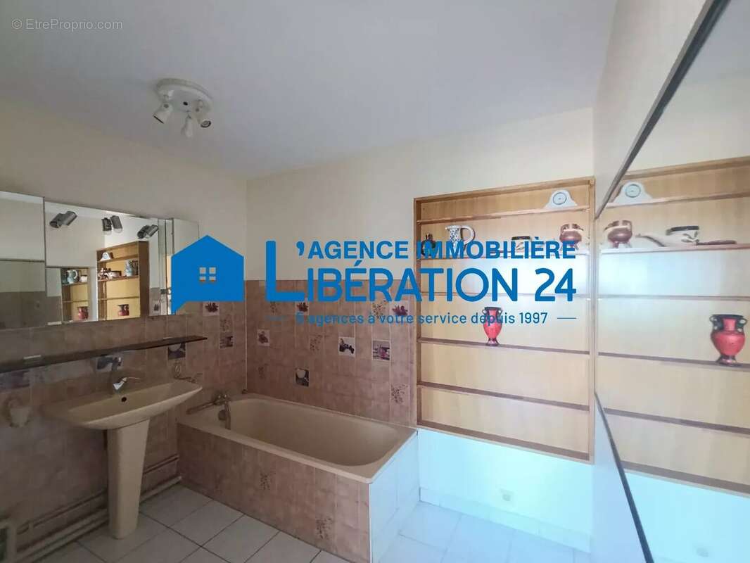 Bel appartement 5 pièces de 92,72 m² à Saint-Étienne - photo 9