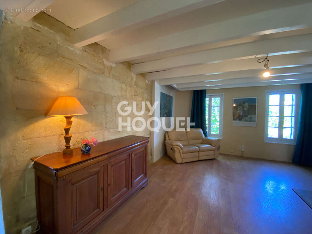 Maison à SAINT-EMILION