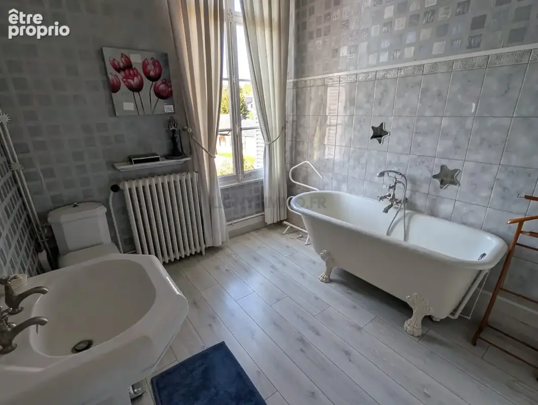 Maison de Maitre - ENVERMEU Centre Bourg - photo 15