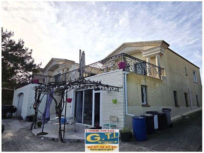 Maison à CREISSAN