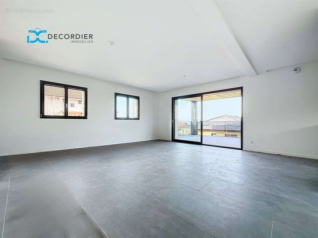 Appartement à NEUVECELLE