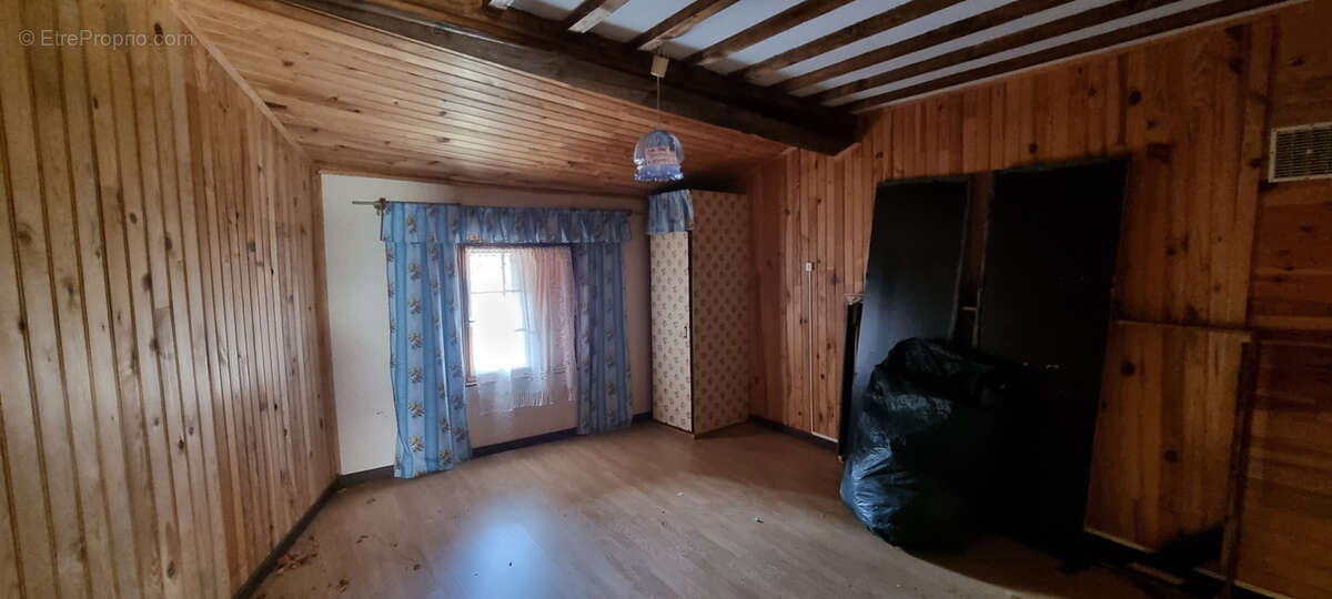 Maison à ESTIVAREILLES