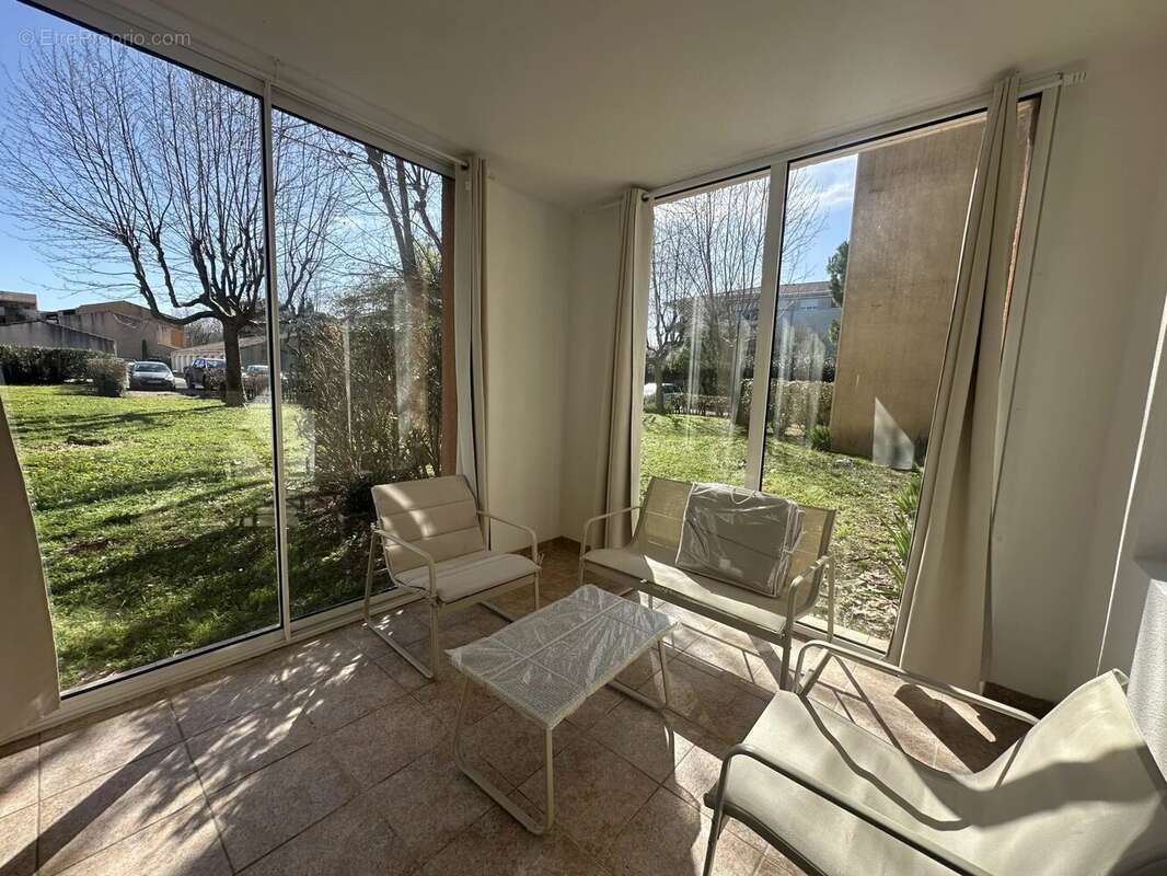 Appartement à SAINT-MARTIN-DE-CRAU