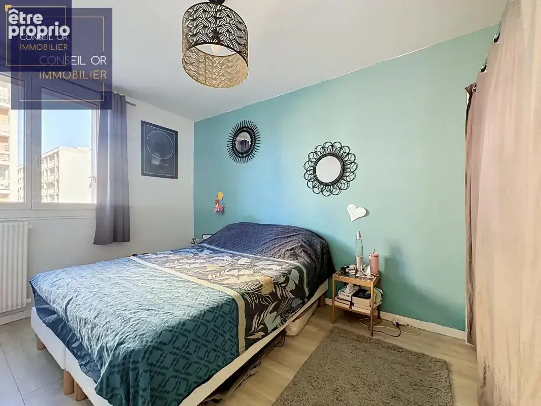 Appartement Oullins T5 - 4 chambres - Balcons - Place de parking et cave - photo 8