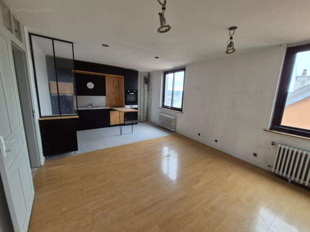 Appartement à LE RELECQ-KERHUON