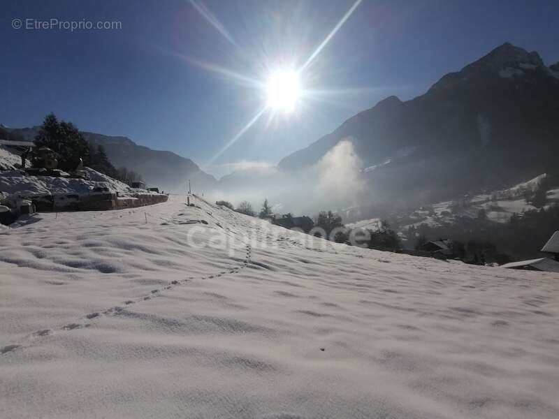 Terrain à LE PETIT-BORNAND-LES-GLIERES