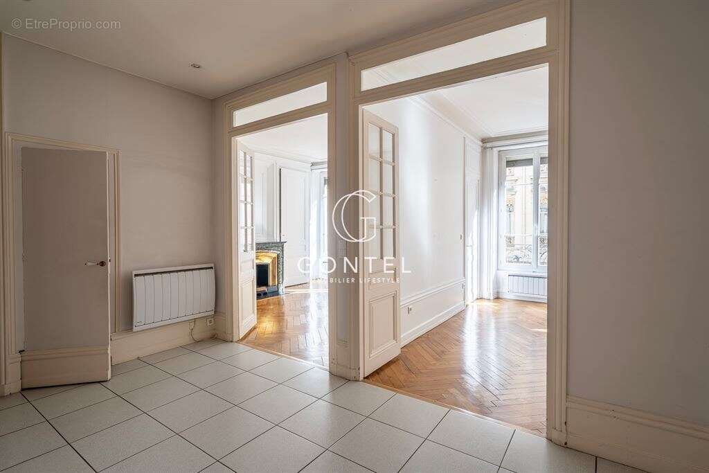 Appartement à LYON-6E
