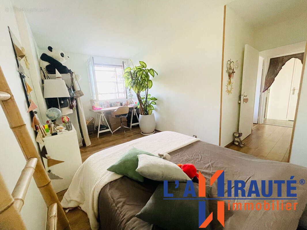 Appartement à SARTROUVILLE