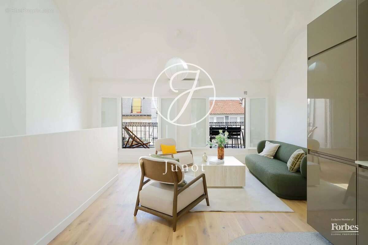 Appartement à PARIS-6E