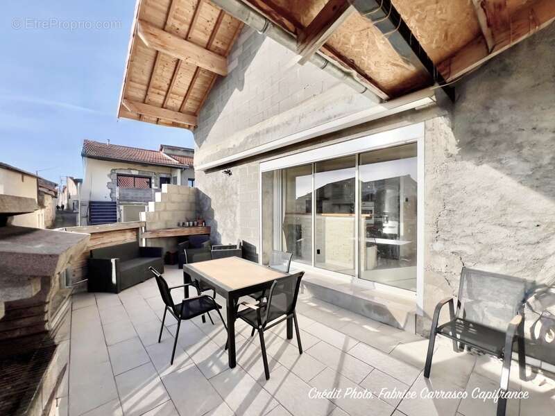 Maison à SAINT-BONNET-PRES-RIOM