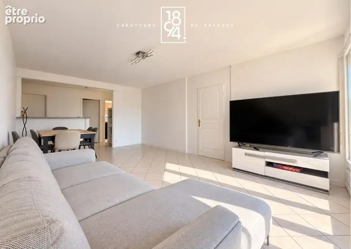 Appartement À Vendre I T3 I Cave I Vue Granier - photo 2