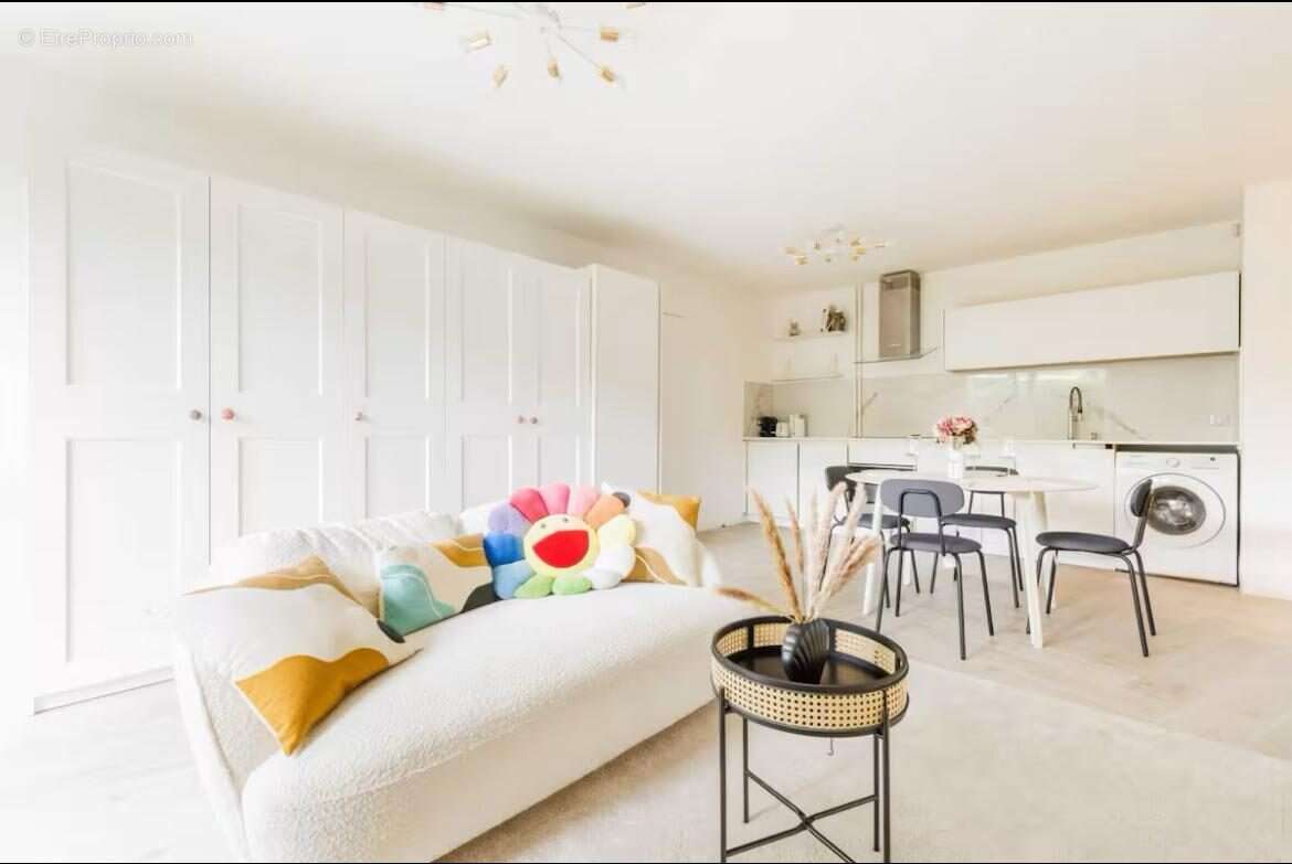Appartement à NEUILLY-SUR-SEINE