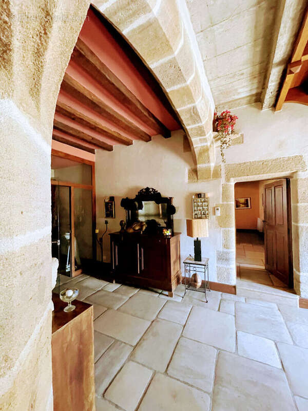 Maison à SAINT-MENOUX