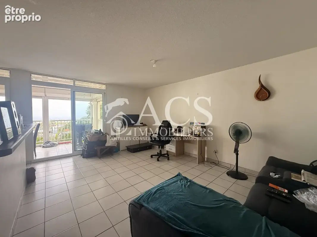 Appartement de type F2 - Résidence sécurisée avec ascenseur - Ravine Vilaine - FORT-DE-FRANCE - photo 2