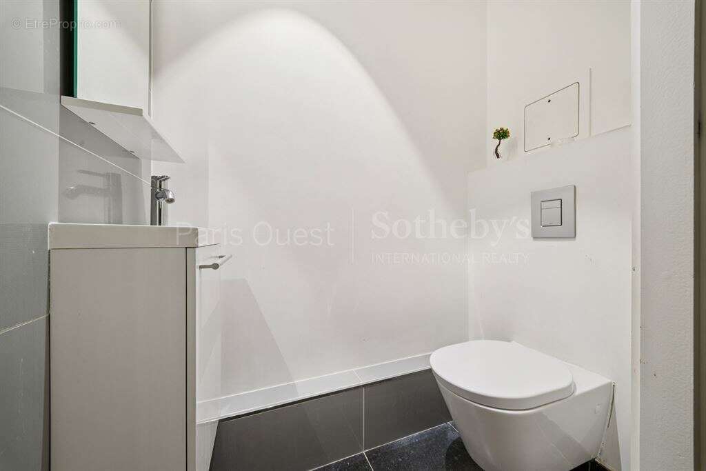 Appartement à PARIS-7E