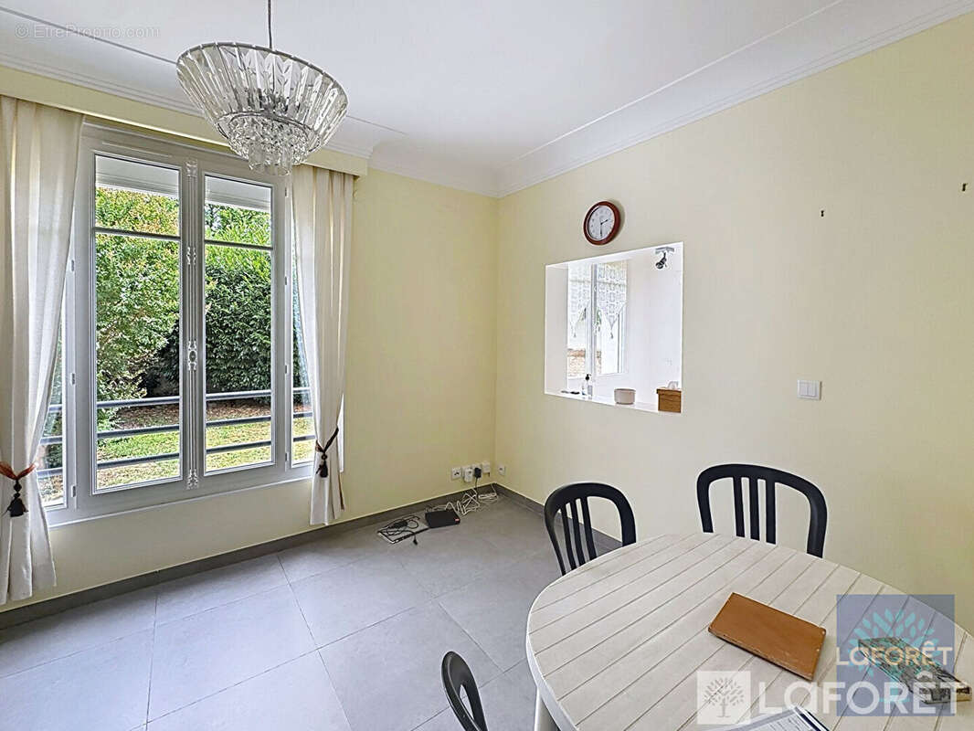 Maison à SAINT-MAUR-DES-FOSSES