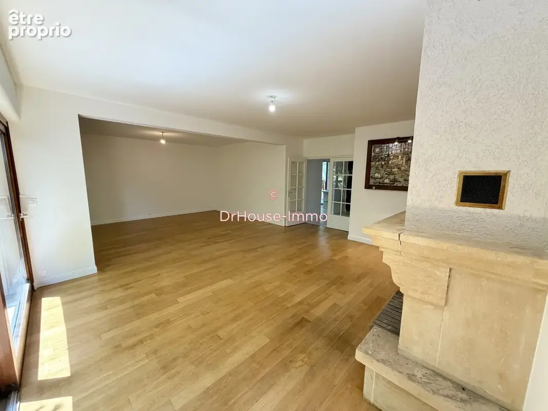 Maison 8 pièces 196 m² à vendre à Amilly (45200) - photo 7