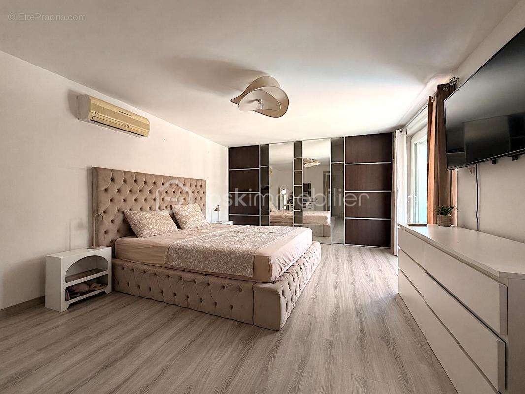 Propriété avec piscine, studio et T2 indépendant à Fabrègues --- - photo 7