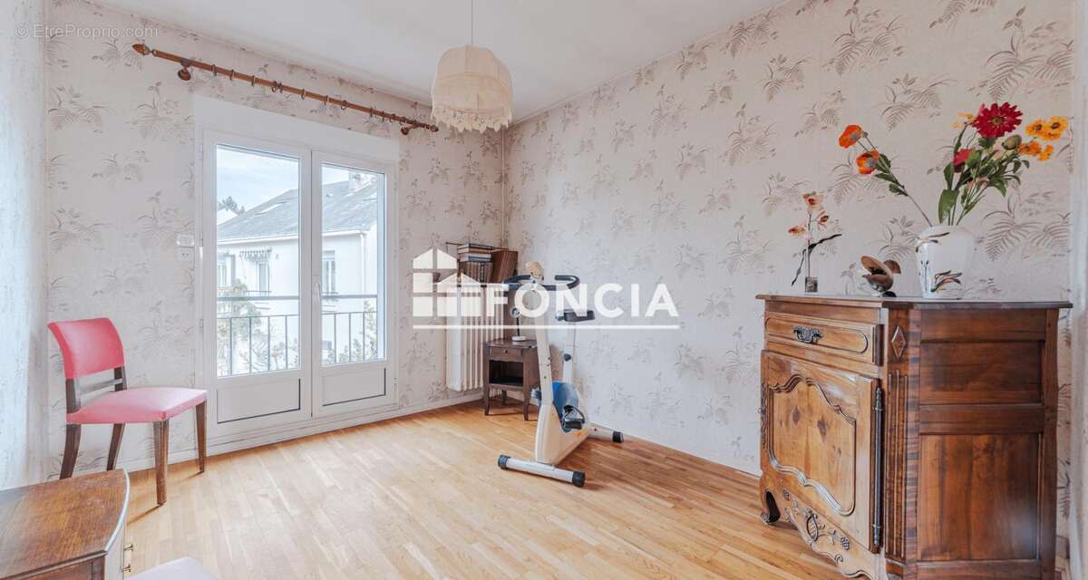 Maison à SAINT-CYR-SUR-LOIRE