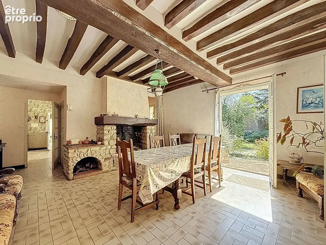 Maison avec dépendances et grand terrain - photo 3