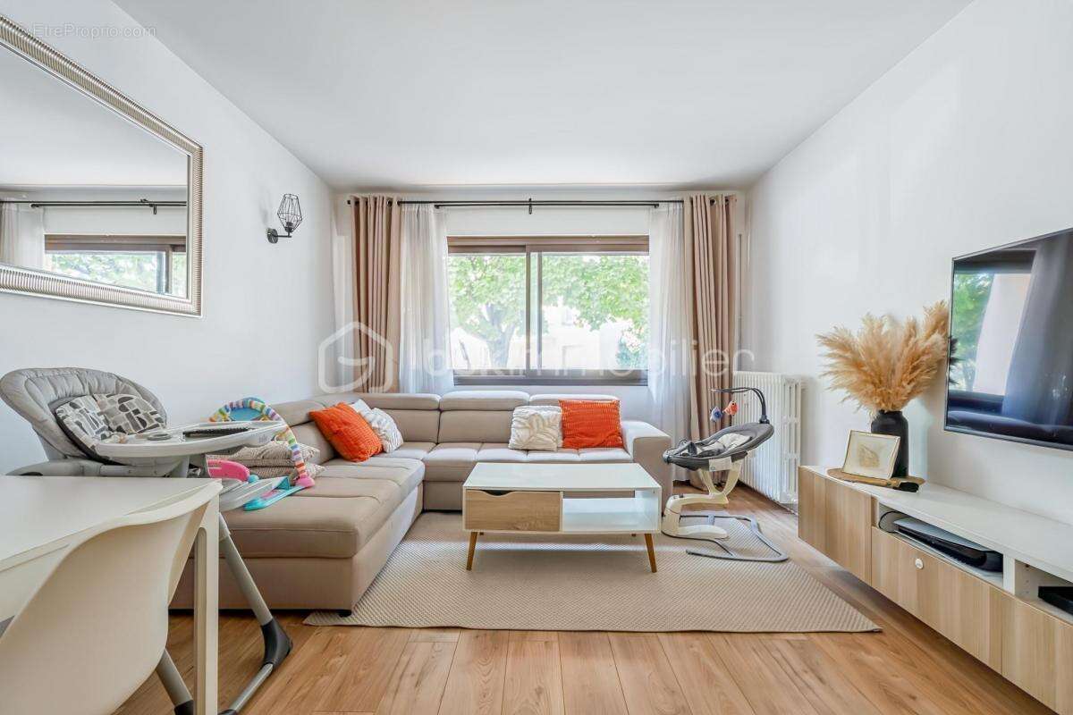 Appartement de 3 pièces avec cave et parking à Livry-Gargan - 68m2 - photo 2